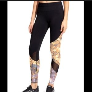 Mesh patterned leggings